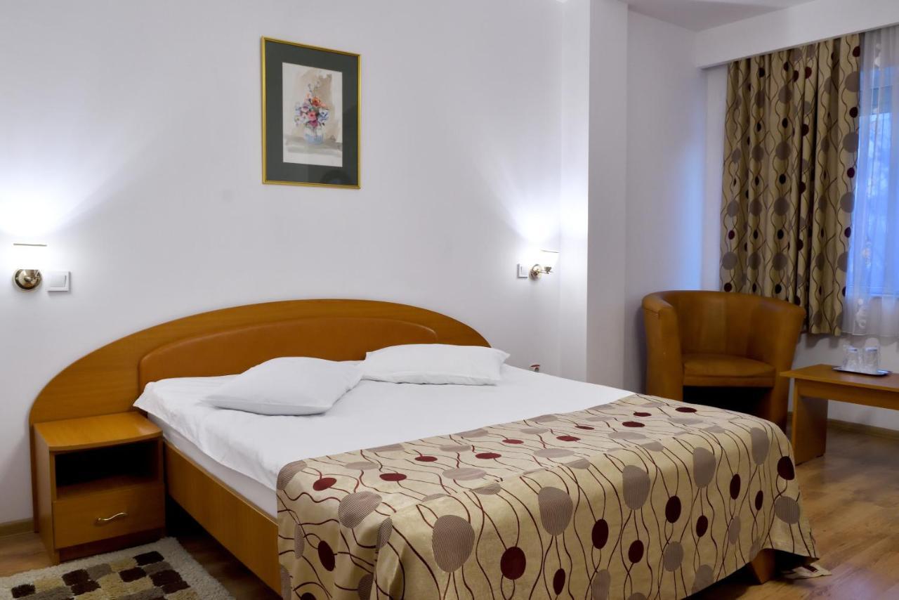 Hotel Select Tulcea Eksteriør bilde