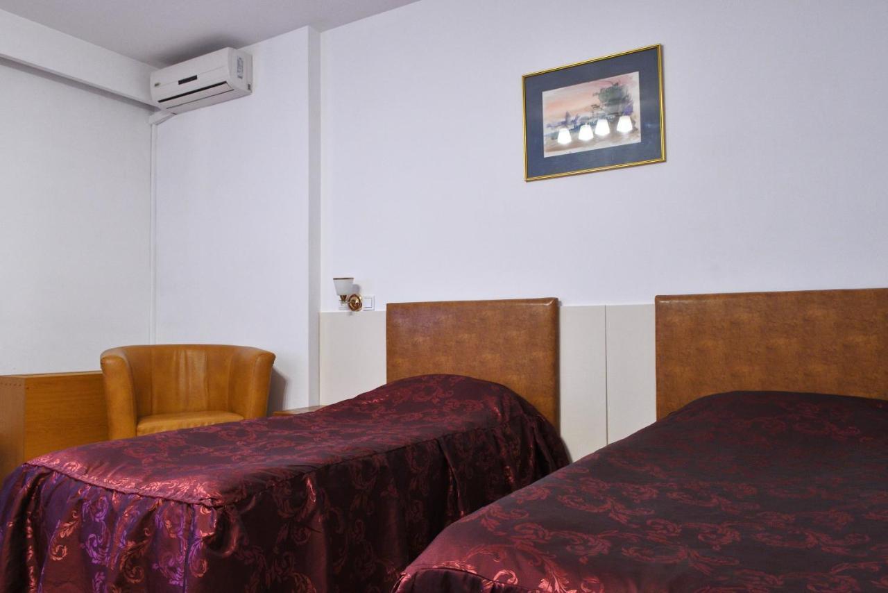 Hotel Select Tulcea Eksteriør bilde
